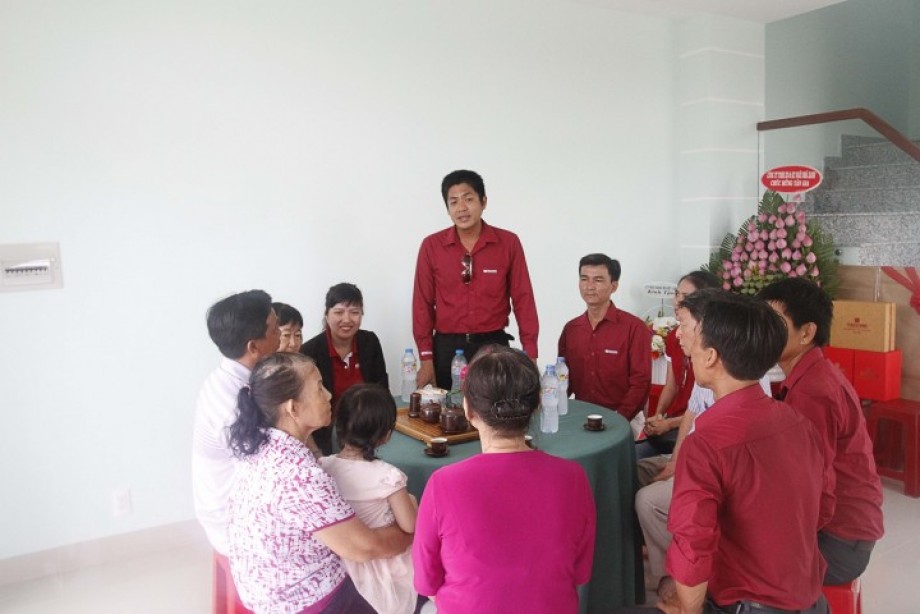 PHÚC KHANG BÀN GIAO NHÀ CHO CƯ DÂN ĐẦU TIÊN TẠI LÀNG SEN VIỆT NAM